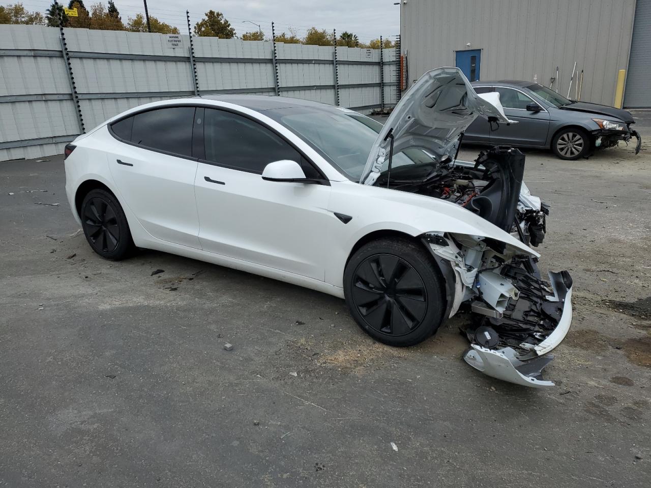 Tesla Model 3 Image 9