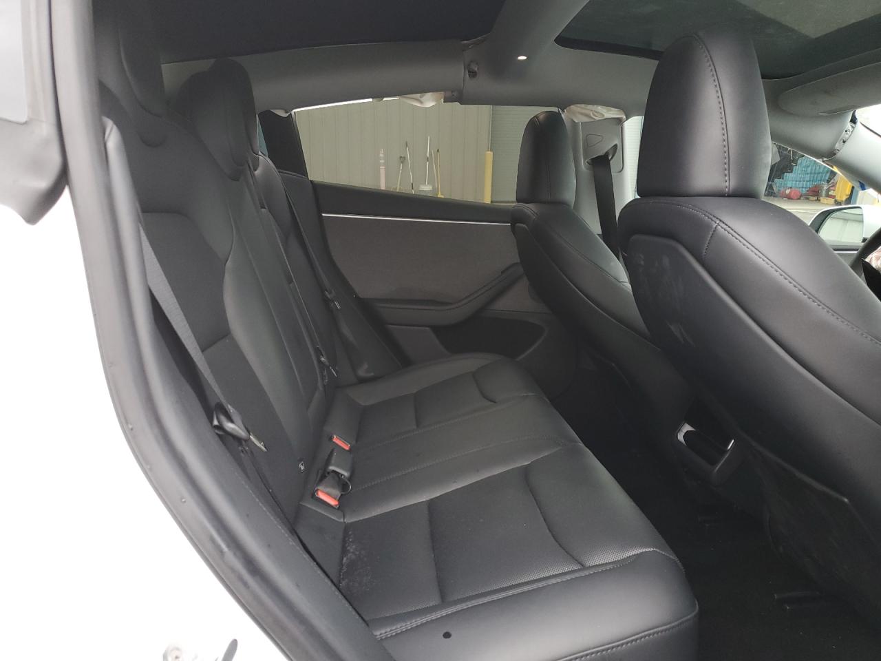 Tesla Model 3 Image 6