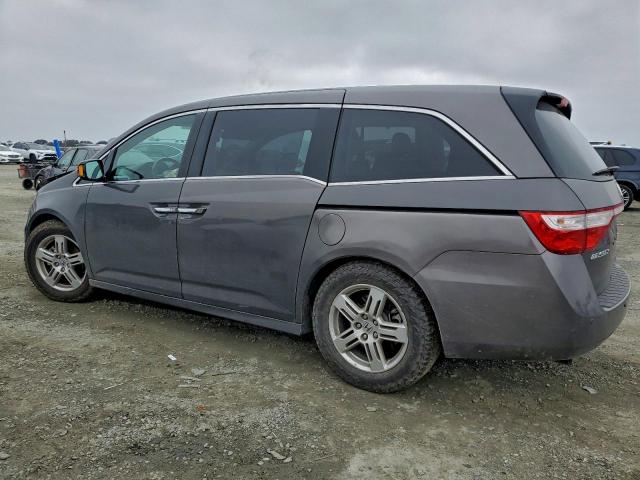 Honda Odyssey Touring Image 3