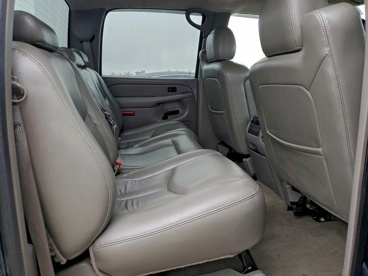 Chevrolet Silverado C2500 Heavy Duty Image 9