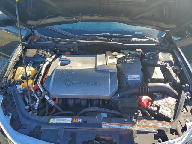 Ford Fusion Hybrid Image 8