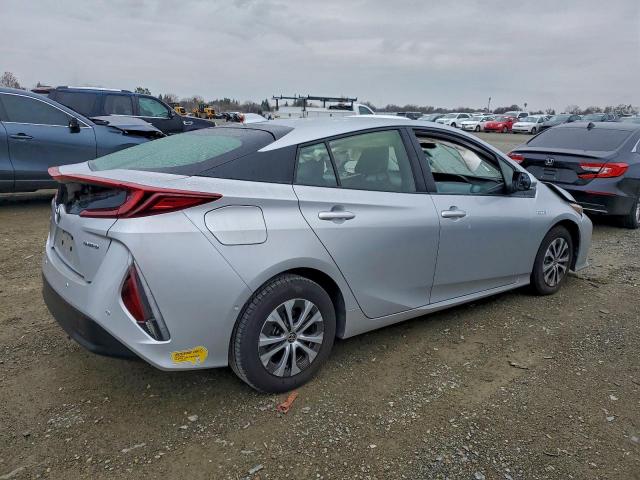 Toyota Prius Le Image 4