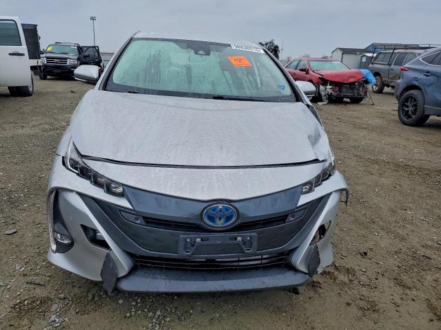 Toyota Prius Le Image 6