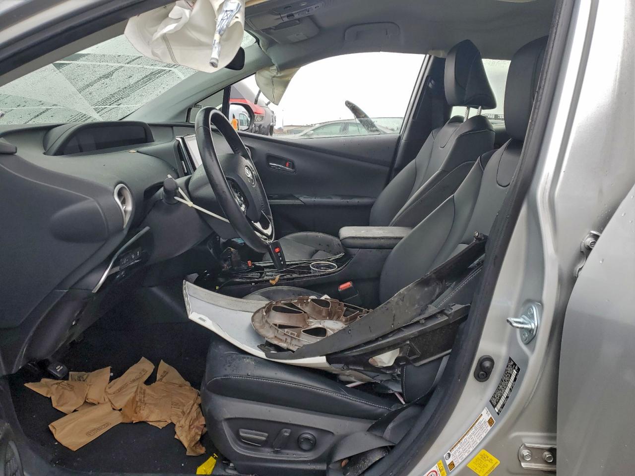 Toyota Prius Le Image 11