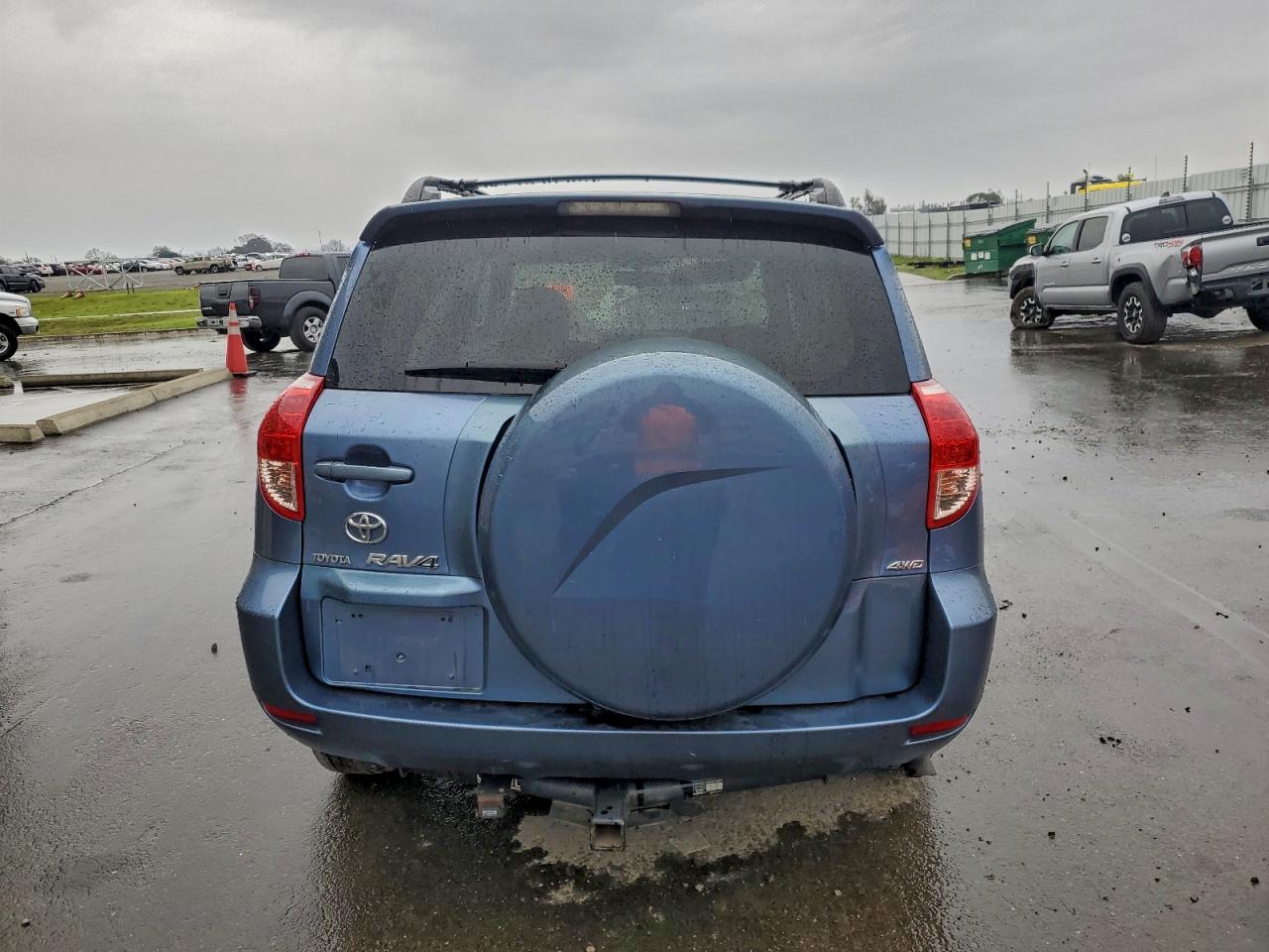 Toyota RAV4 Limited Image 6