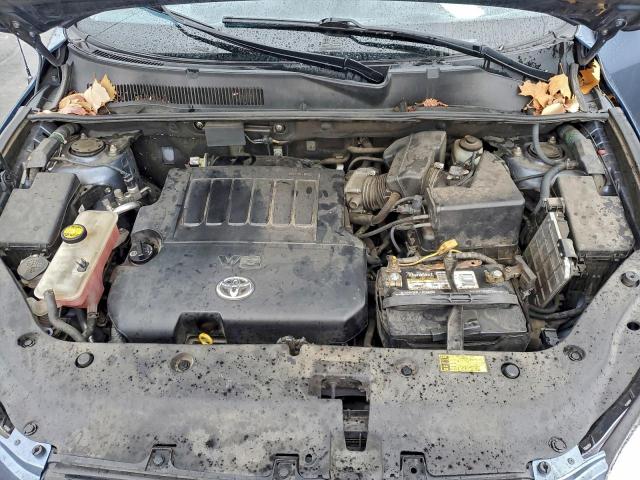Toyota RAV4 Limited Image 13