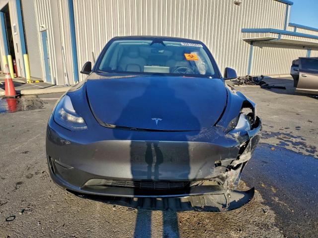 Tesla Model Y Image 8