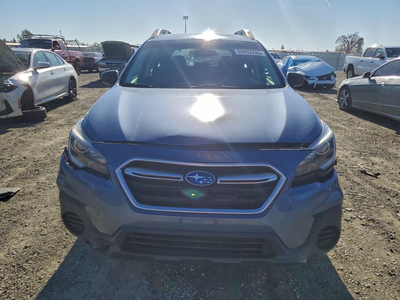 Subaru Outback 2.5i Image 5