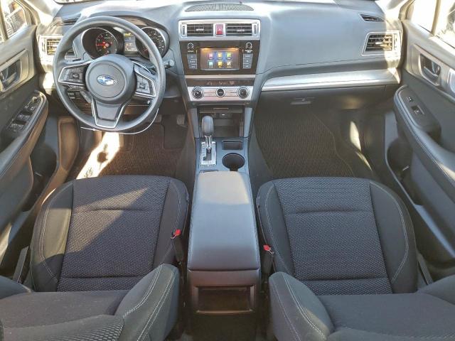 Subaru Outback 2.5i Image 3