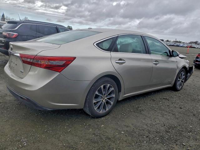 Toyota Avalon Hybrid Image 10