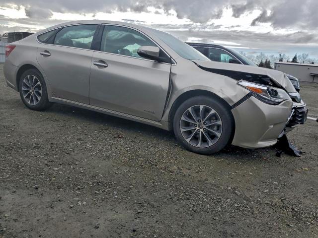 Toyota Avalon Hybrid Image 3