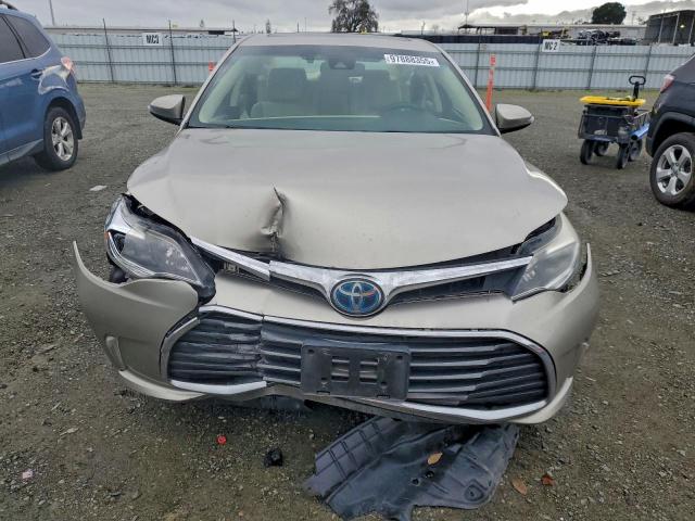 Toyota Avalon Hybrid Image 6