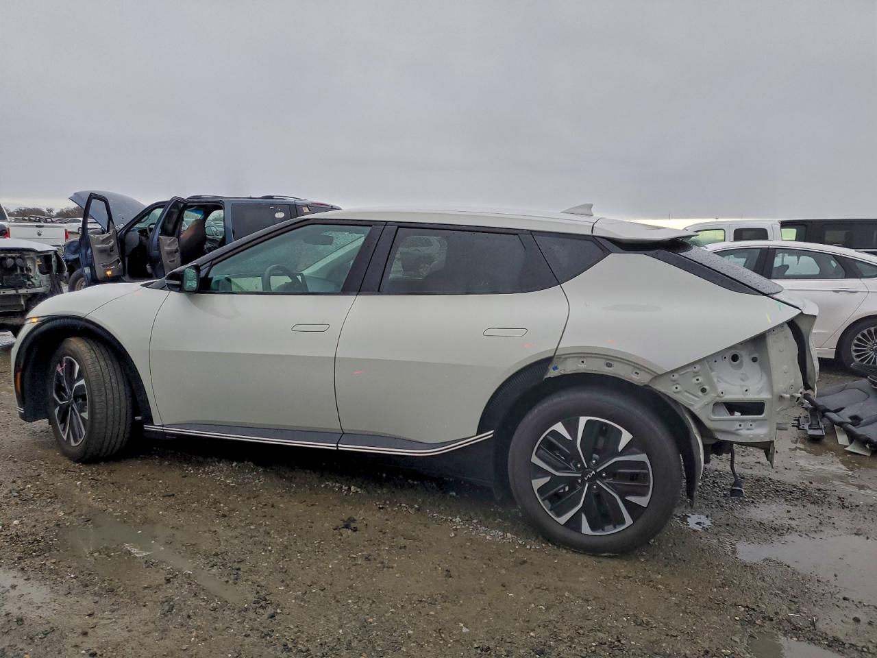 Kia EV6 Light Image 4