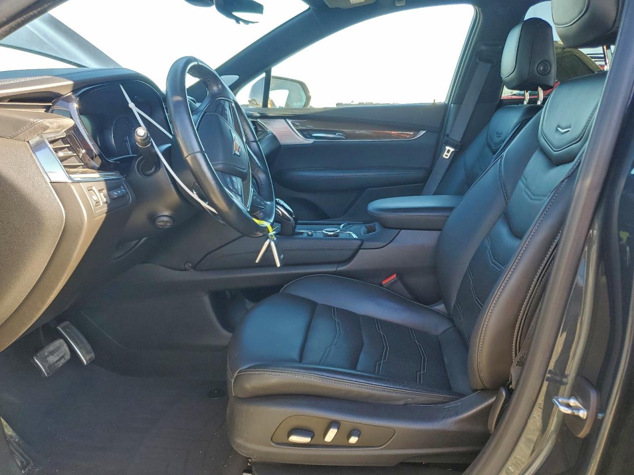 Cadillac XT5 Sport Image 7