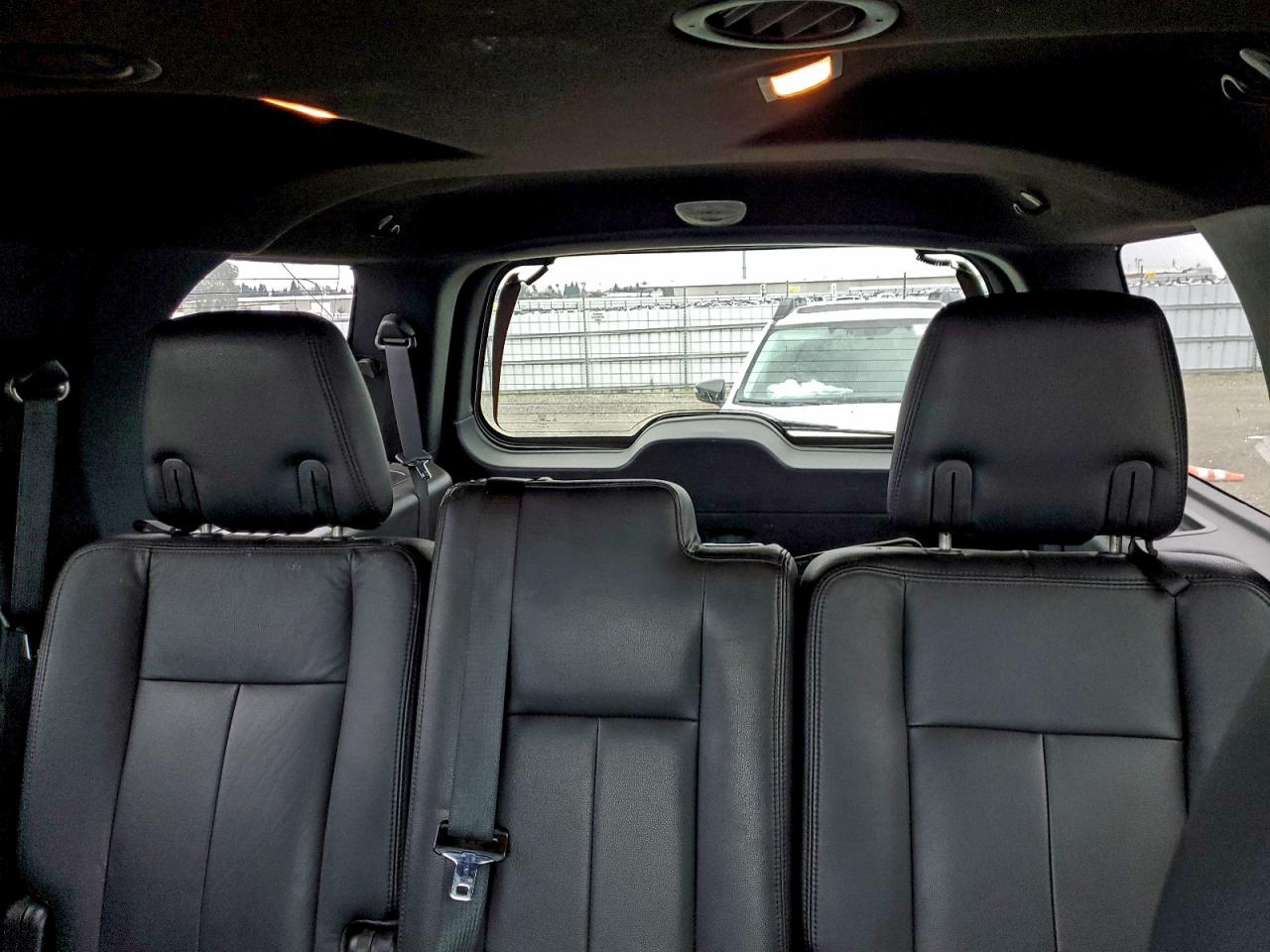 Ford Expedition Xlt Image 9