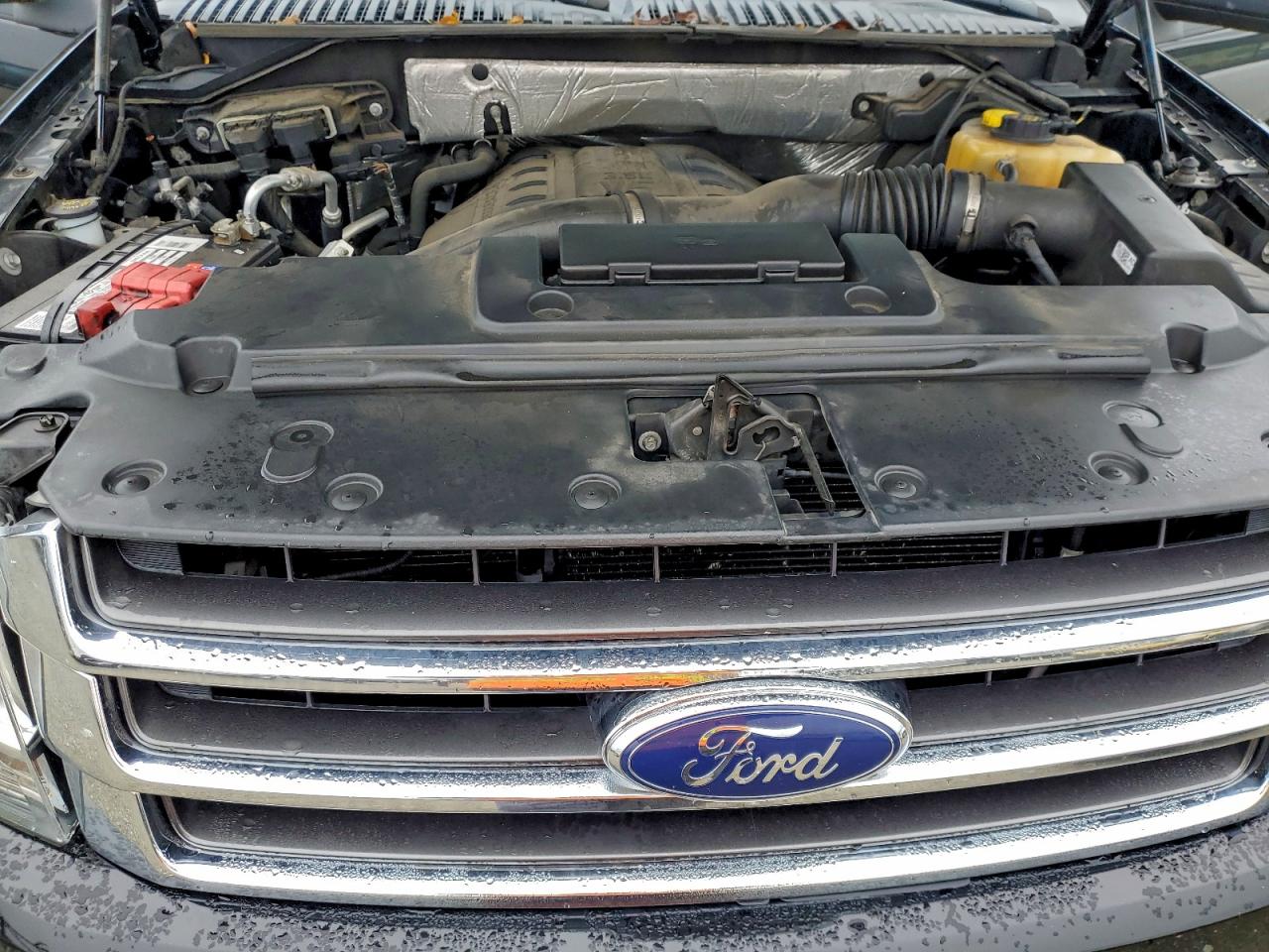 Ford Expedition Xlt Image 8